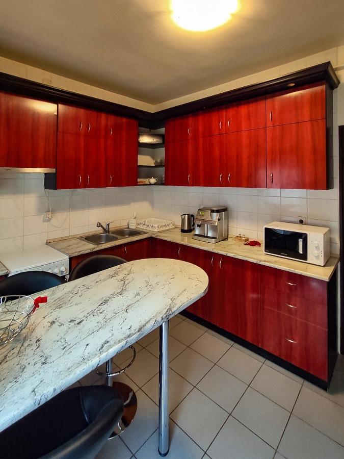 Afrodite Apartmanhaz Eger Exterior photo